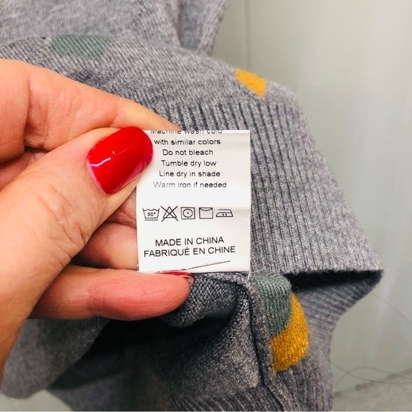 NWOT Men's Gray Cotton blend v-neck sweater vest with diamond pattern, size XXL - Picture 4 of 7